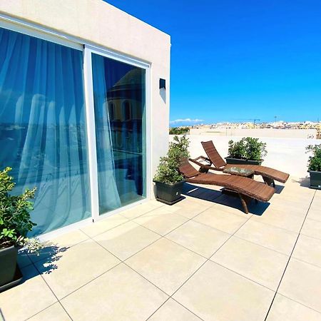 Cinematique Hotell Mosta Eksteriør bilde