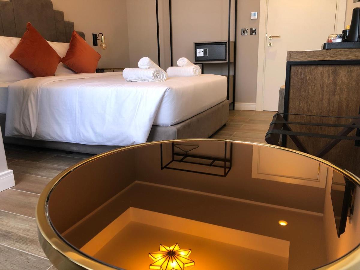 Cinematique Hotell Mosta Eksteriør bilde