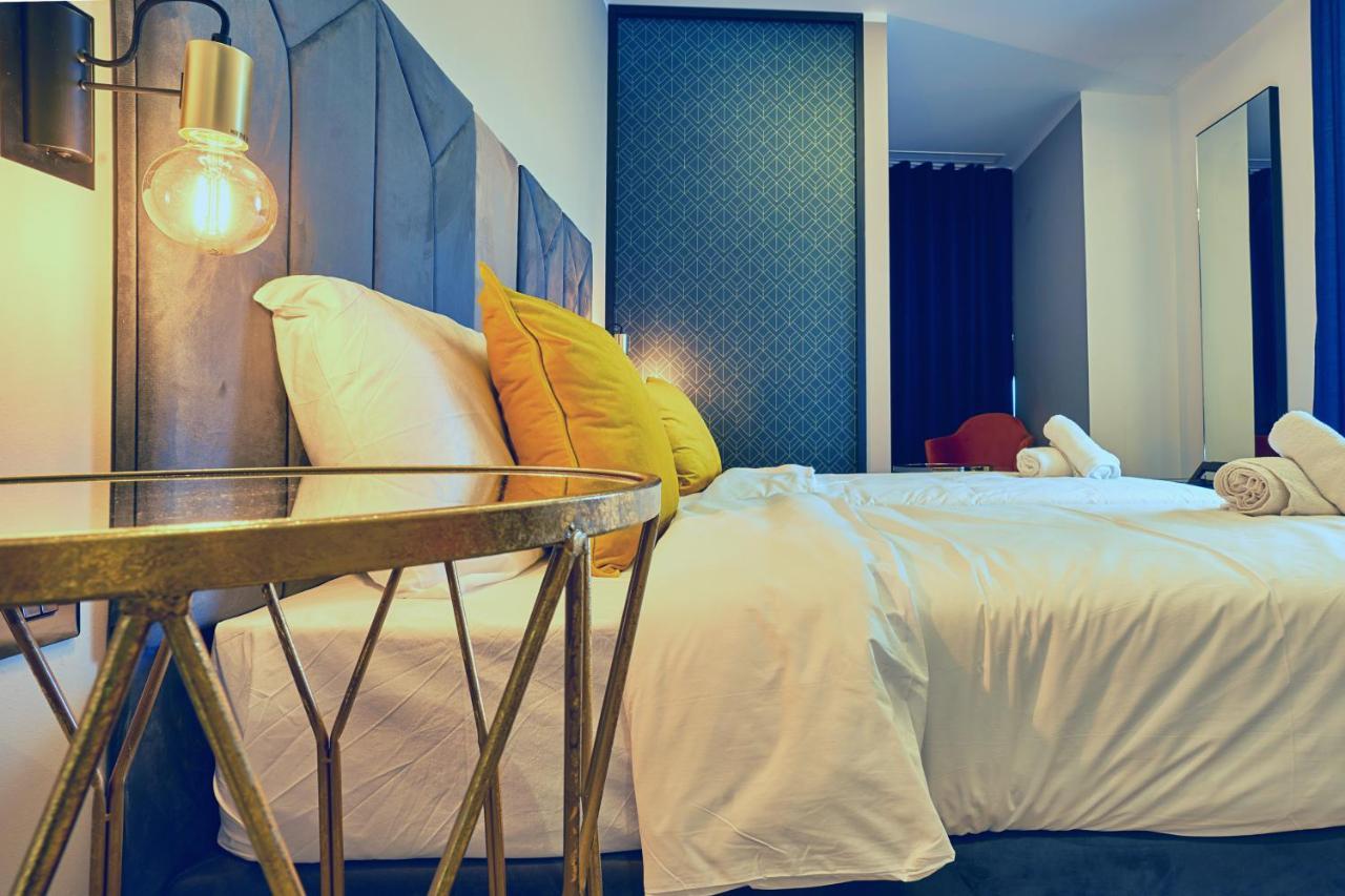 Cinematique Hotell Mosta Eksteriør bilde