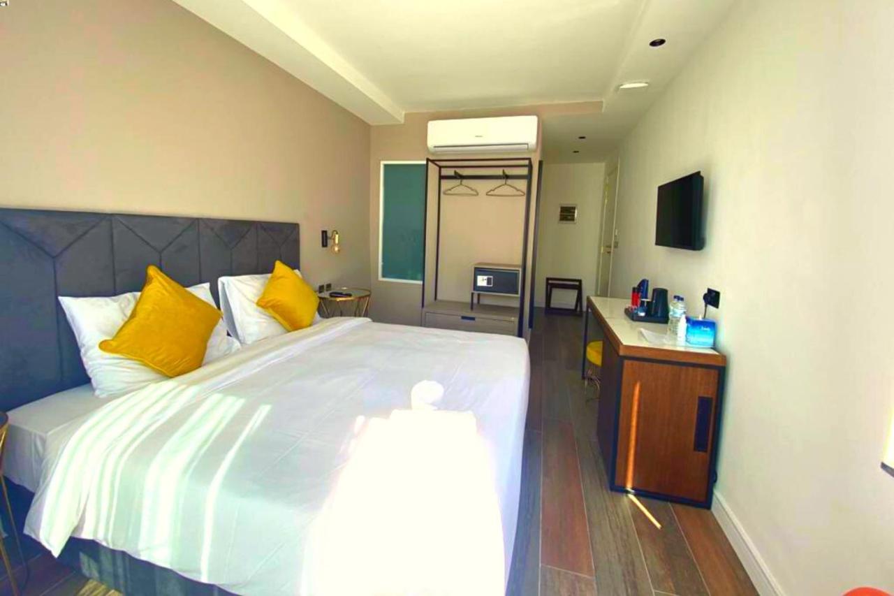 Cinematique Hotell Mosta Eksteriør bilde