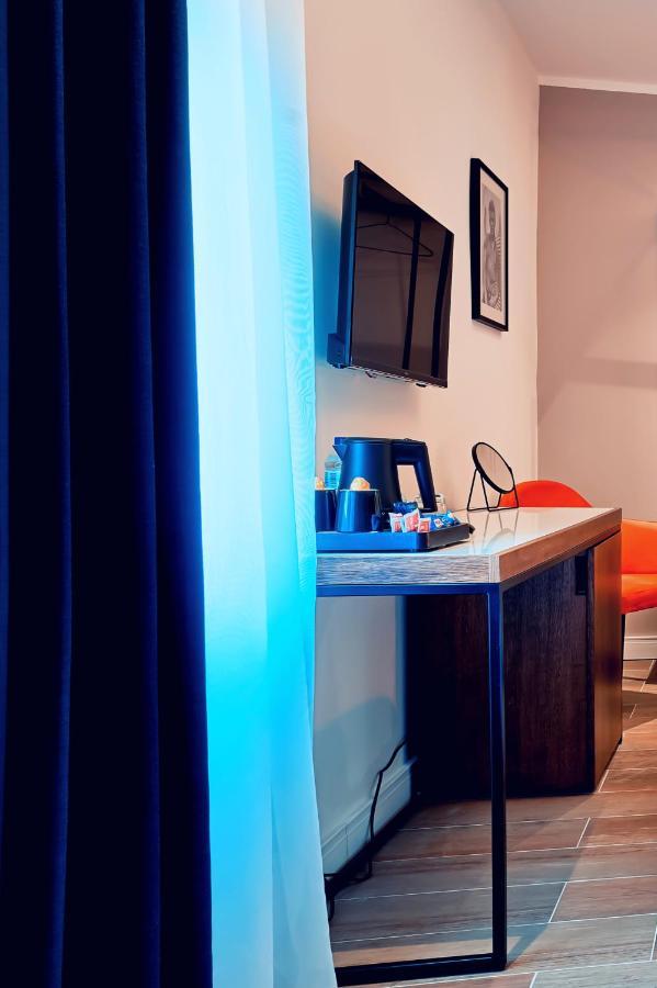 Cinematique Hotell Mosta Eksteriør bilde