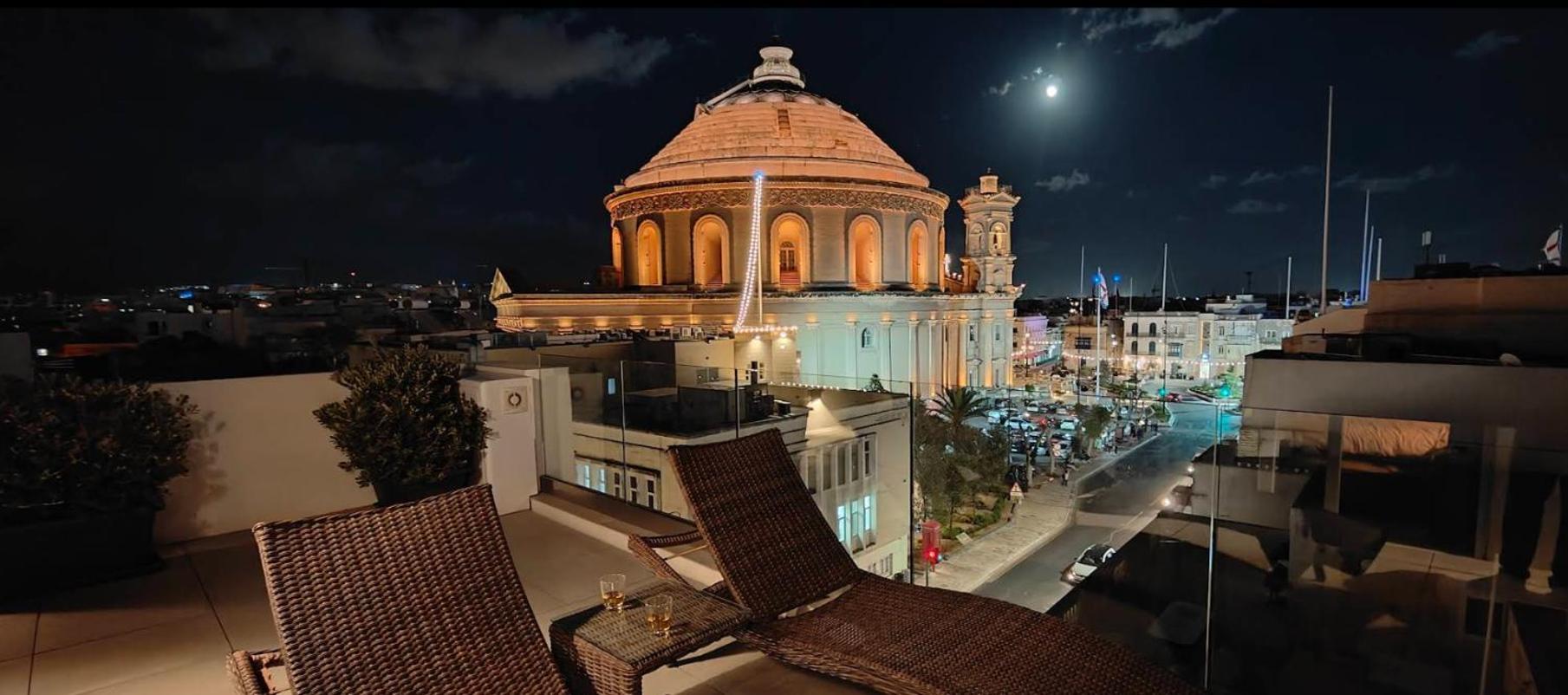 Cinematique Hotell Mosta Eksteriør bilde
